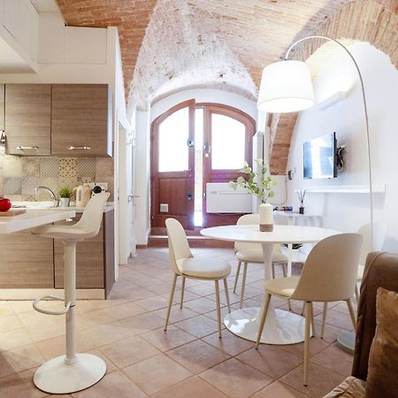 Medieval Flat With Whirlpool Bath ペルージャ エクステリア 写真